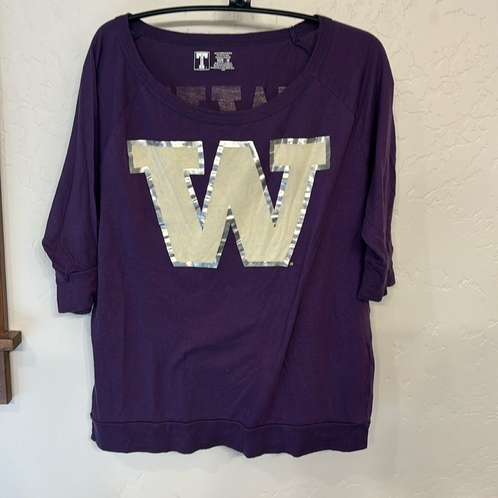 University of Washington tee, M